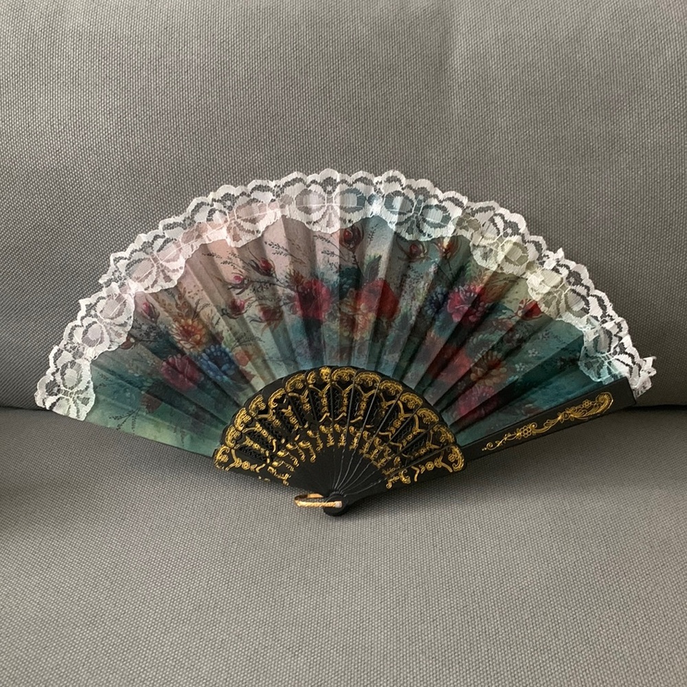 Chinese style hand fan